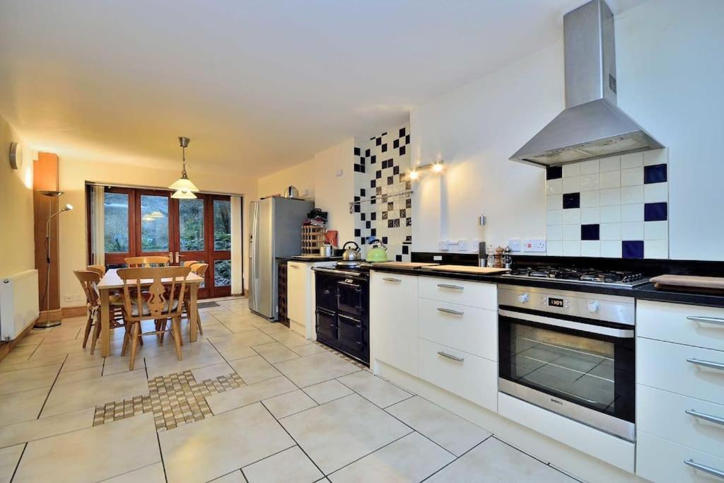 Y Coed Serviced *